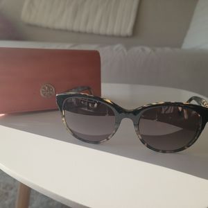 Tory burch sunglasses